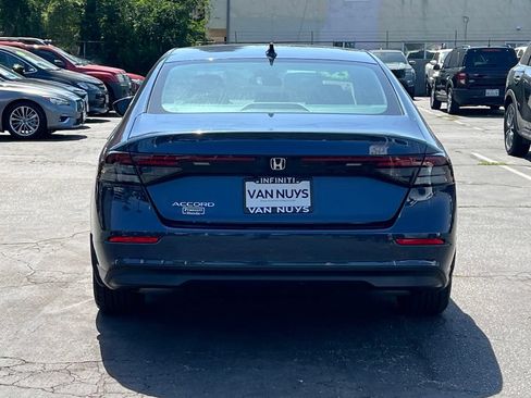 Used 2024 Honda Accord EX image 6