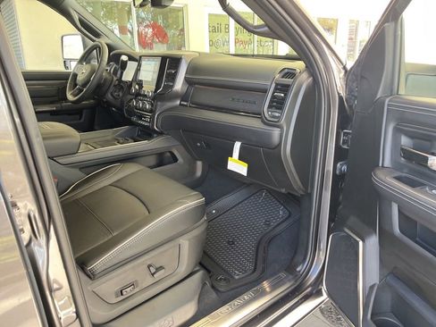 New 2023 RAM 2500 Limited image 23