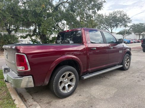 Used 2018 RAM 1500 Laramie w/ Convenience Group AWD/4WD image 3