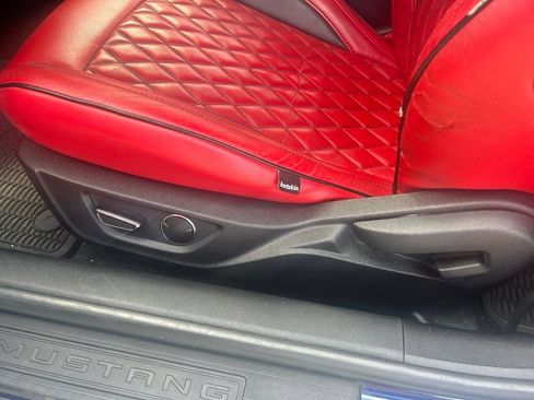 Used 2019 Ford Mustang GT RWD image 13