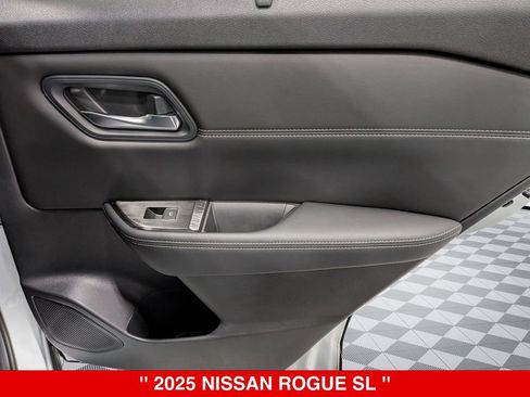 Certified 2025 Nissan Rogue SL w/ SL Premium Package AWD/4WD image 33