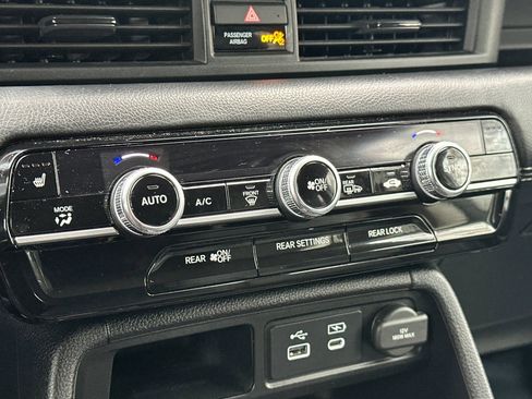 Used 2023 Honda Pilot EX-L image 19