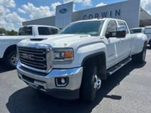 Used 2018 GMC Sierra 3500 SLT w/ Duramax Plus Package AWD/4WD image 10