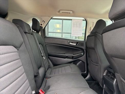 Used 2022 Ford Edge SE image 14