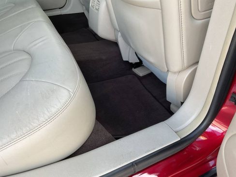 Used 2008 Buick Lucerne CXL w/ Driver Confidence Package FWD image 35