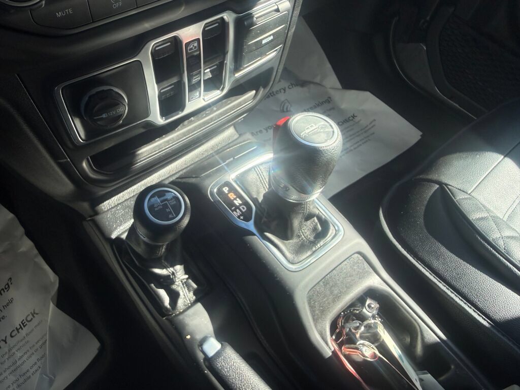 Used 2021 Jeep Gladiator Sport AWD/4WD image 32