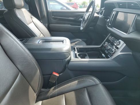 Used 2023 GMC Yukon XL Denali AWD/4WD image 23