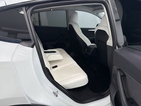 Used 2023 Tesla Model Y Long Range image 16