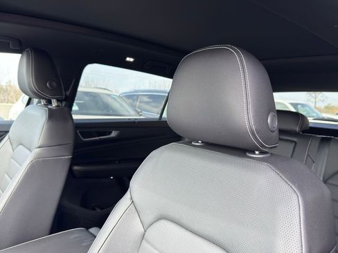 New 2026 Volkswagen Atlas Cross Sport SEL AWD/4WD image 10