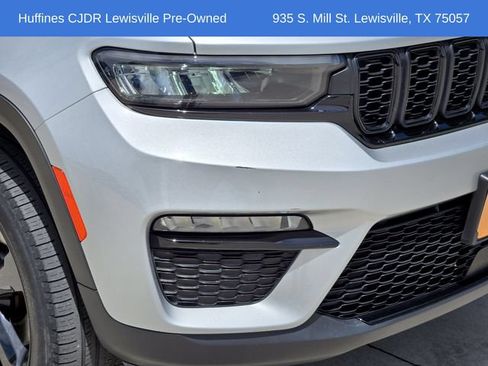 Used 2024 Jeep Grand Cherokee Limited w/ Black Appearance Package RWD image 10