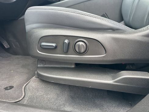 Used 2024 Buick Enclave Essence w/ Sport Touring Edition AWD/4WD image 13
