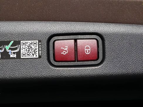 New 2026 Mercedes-Benz E 350 4MATIC Sedan image 18