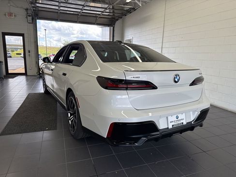 New 2026 BMW 740i xDrive image 6