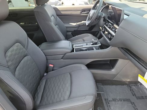 New 2026 Nissan Pathfinder SV image 12