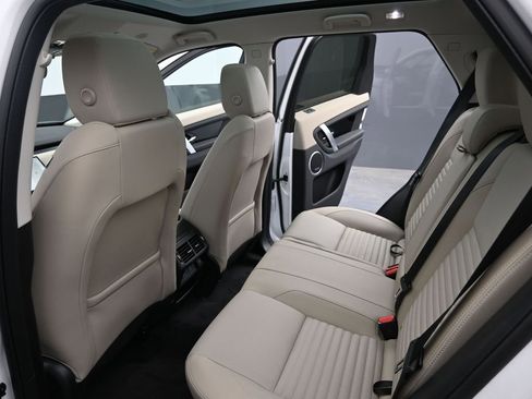 Used 2025 Land Rover Discovery Sport S image 15