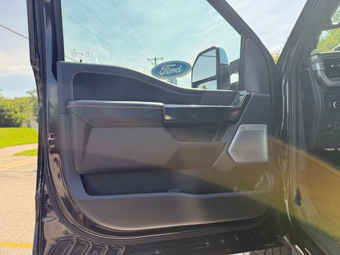 Used 2024 Ford F350 Platinum w/ FX4 Off-Road Package AWD/4WD image 21