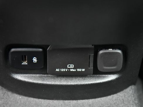 Used 2023 Chevrolet Malibu LT FWD image 38