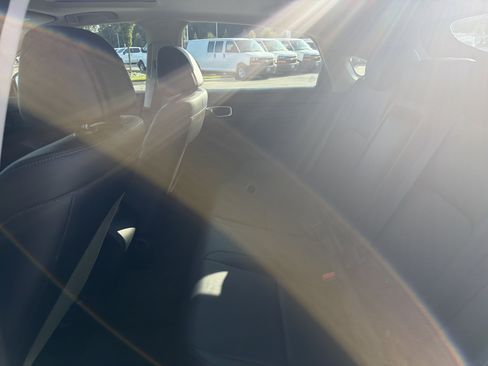 Used 2024 Honda Civic EX-L image 30