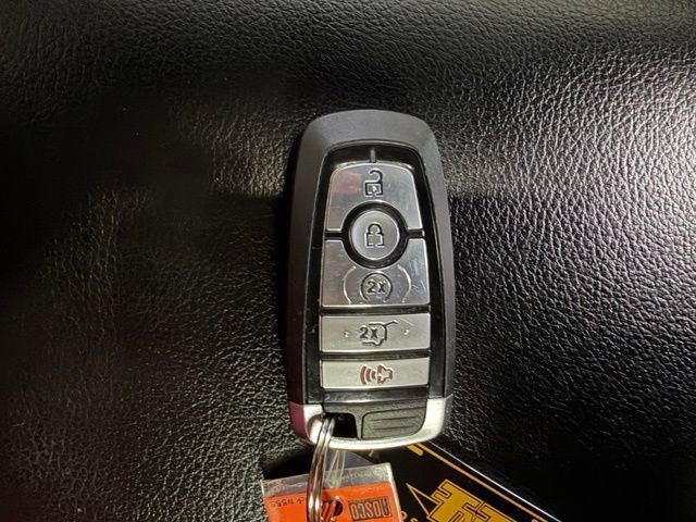 Used 2020 Ford Expedition XLT w/ Equipment Group 202A AWD/4WD image 52