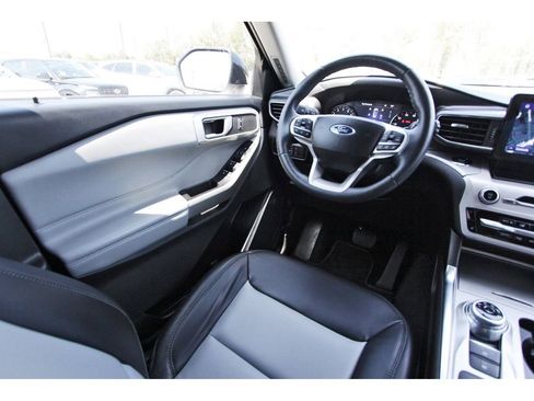 Certified 2023 Ford Explorer XLT w/ Equipment Group 202A RWD image 12