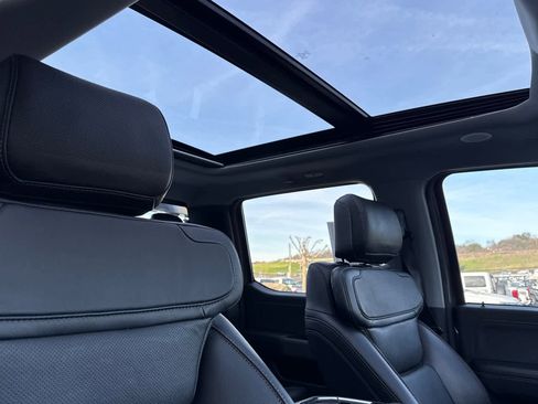 Used 2023 Ford F450 Lariat w/ Lariat Ultimate Package image 18