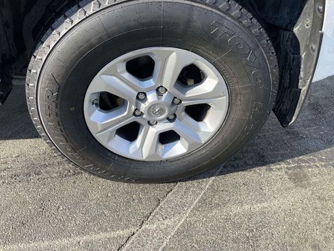 Used 2021 Toyota 4Runner SR5 image 23