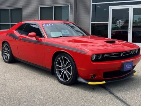 Used 2023 Dodge Challenger R/T w/ Plus Package RWD image 3