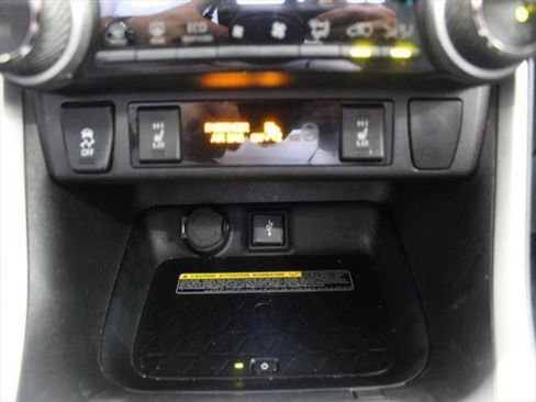 Used 2021 Toyota RAV4 XSE image 31