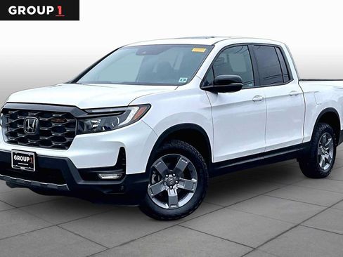 Certified 2025 Honda Ridgeline TrailSport image 1