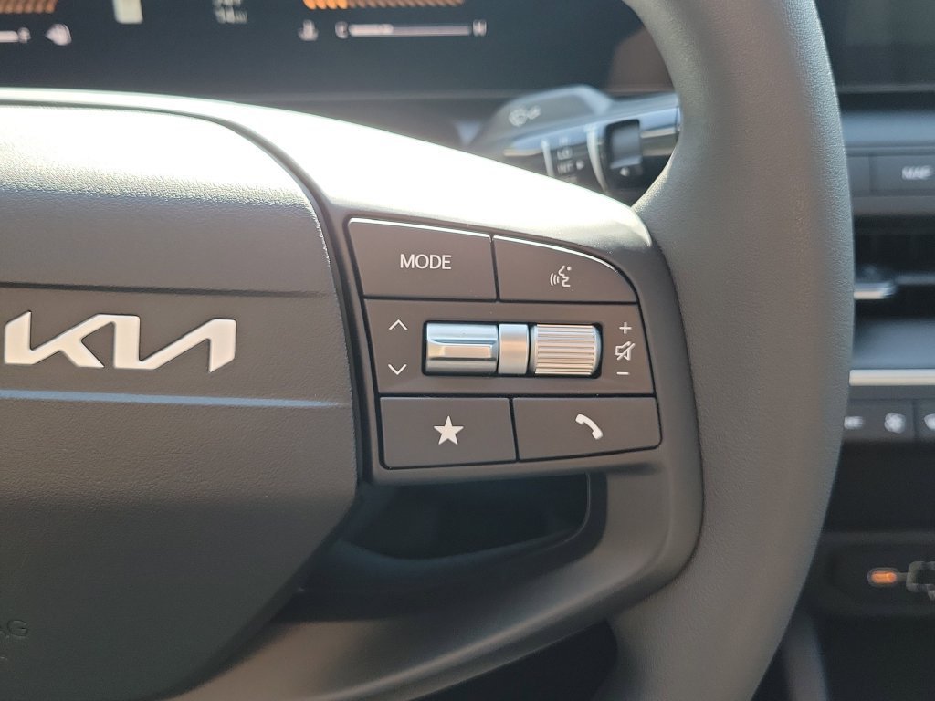 New 2026 Kia K4 FWD image 26