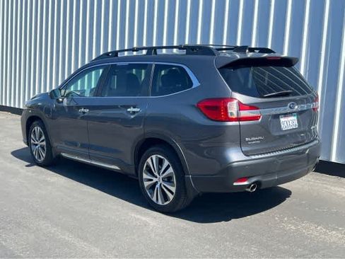 Used 2022 Subaru Ascent Touring AWD/4WD image 4