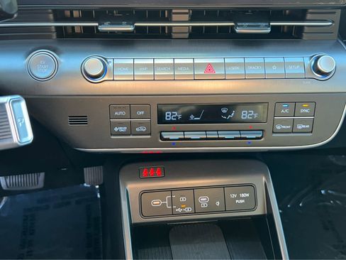 Certified 2024 Hyundai Kona Limited image 34