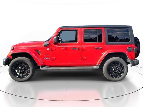 Used 2022 Jeep Wrangler Unlimited Sahara w/ Cold Weather Group image 3
