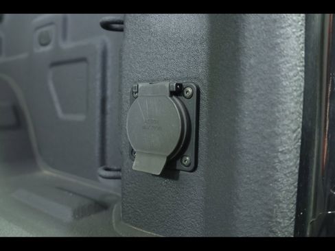 Used 2023 GMC Sierra 1500 SLT w/ SLT Convenience Package image 22