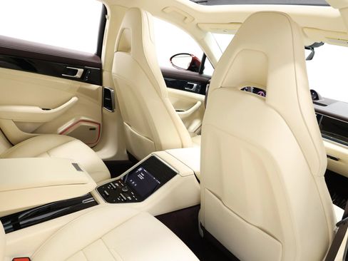 Used 2022 Porsche Panamera image 83