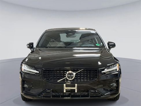 Used 2024 Volvo S60 B5 Ultimate w/ Climate Package image 8