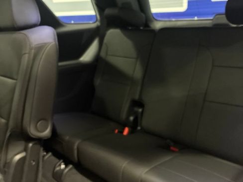 Used 2023 Chevrolet Traverse High Country w/ LPO, Floor Liner Package AWD/4WD image 38