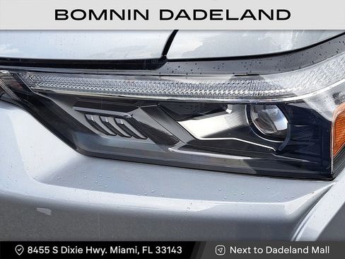 Used 2024 Chevrolet Colorado ZR2 w/ ZR2 Convenience Package III image 12