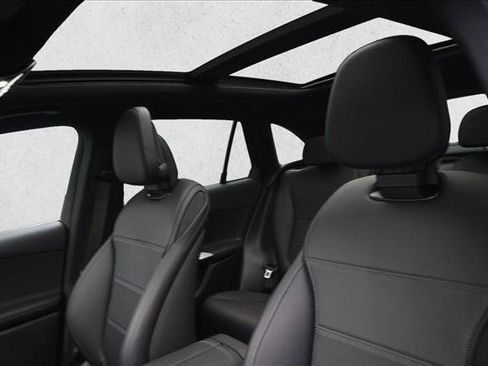 Certified 2026 Mercedes-Benz GLC 300 4MATIC image 9