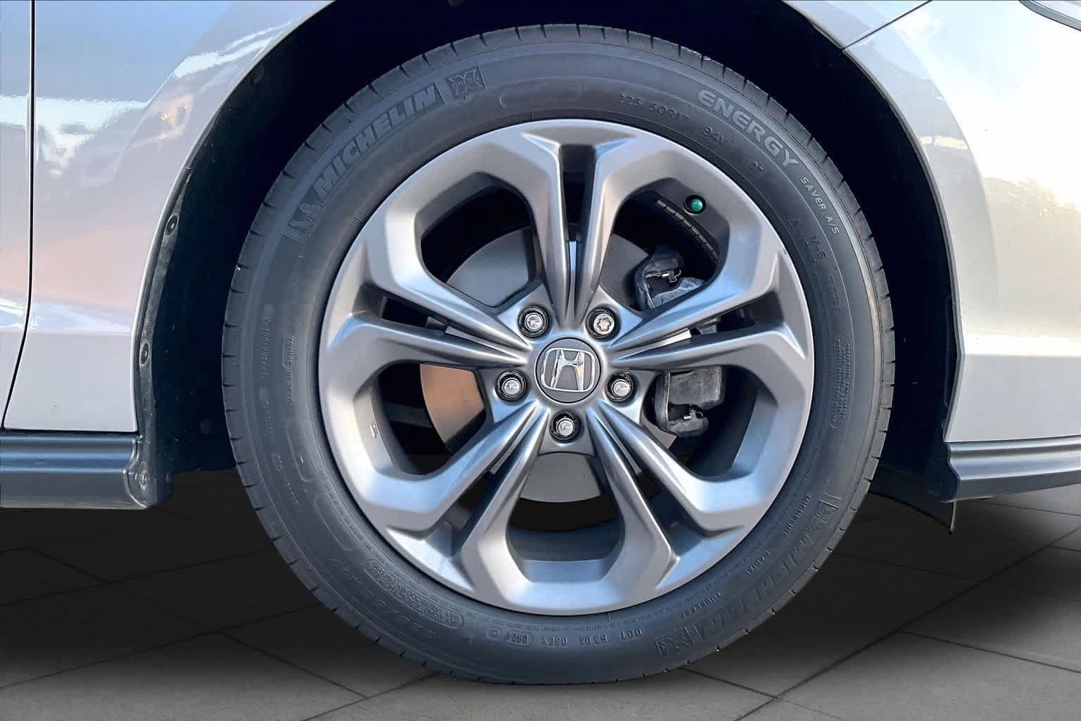Used 2024 Honda Accord EX image 11