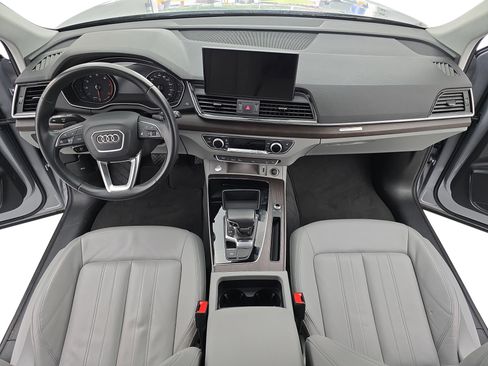 Used 2022 Audi Q5 2.0T Premium w/ Convenience Package AWD/4WD image 9