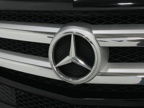 Used 2016 Mercedes-Benz GL 450 4MATIC w/ Premium I Package image 42