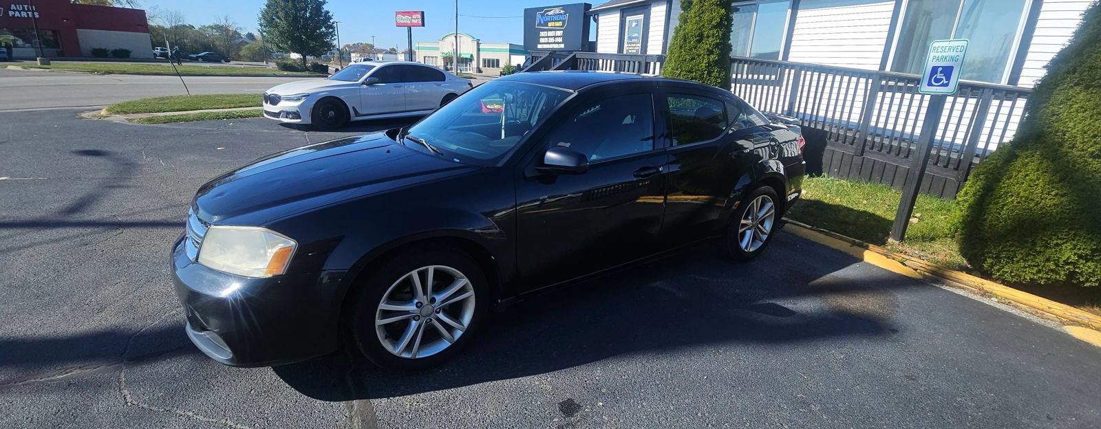 Used 2011 Dodge Avenger Heat FWD image 1