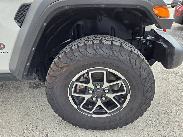 Used 2024 Jeep Wrangler Unlimited Rubicon AWD/4WD image 19