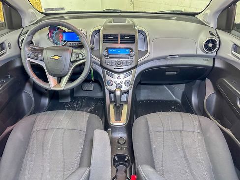 Used 2015 Chevrolet Sonic LT image 30