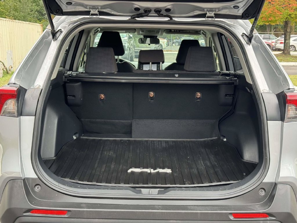 Used 2019 Toyota RAV4 LE w/ All Weather Liner Package AWD/4WD image 16