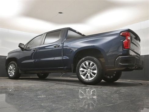 Used 2020 Chevrolet Silverado 1500 Custom w/ Custom Value Package image 19