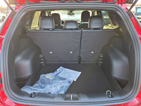 New 2026 Jeep Compass Latitude image 8