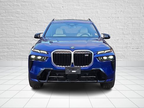 Used 2024 BMW X7 M60i w/ Executive Package image 2
