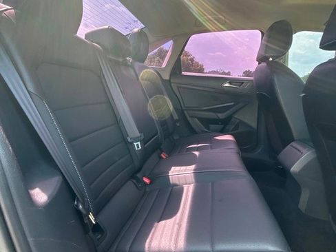 Used 2021 Volkswagen Jetta SE FWD image 14